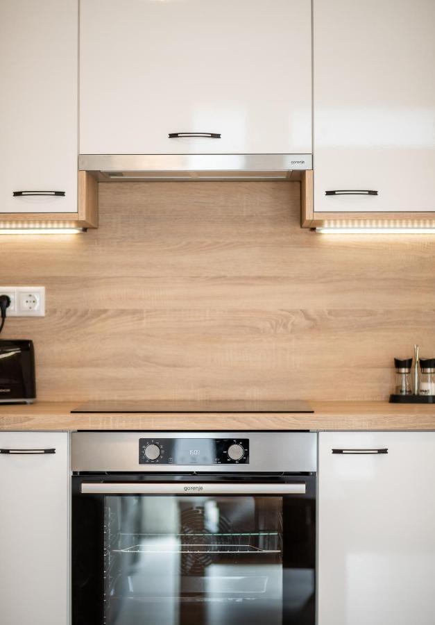 Jegmadar & Fekete Golya Apartmanok Mosonmagyaróvár Exterior foto